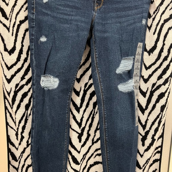 Jeans - Picture 2 of 4